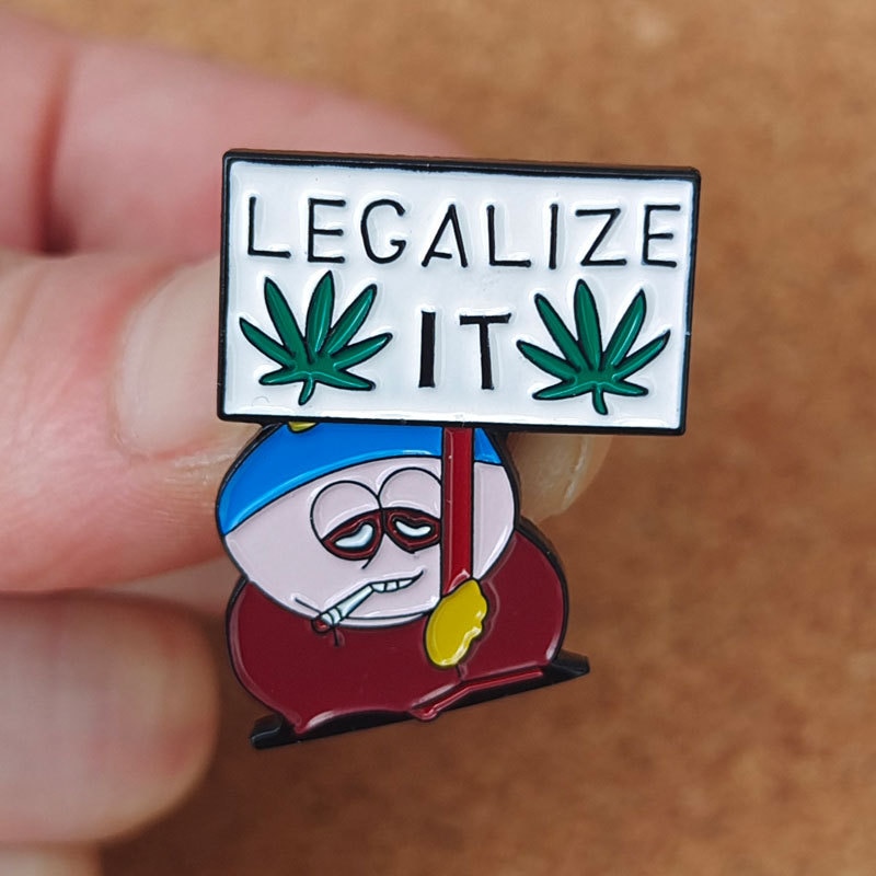 South Park Figure Brooch Legalize It Eric Cartman Badge Pin European American Surrounding Keychain Bag Hanging - South Park Plush